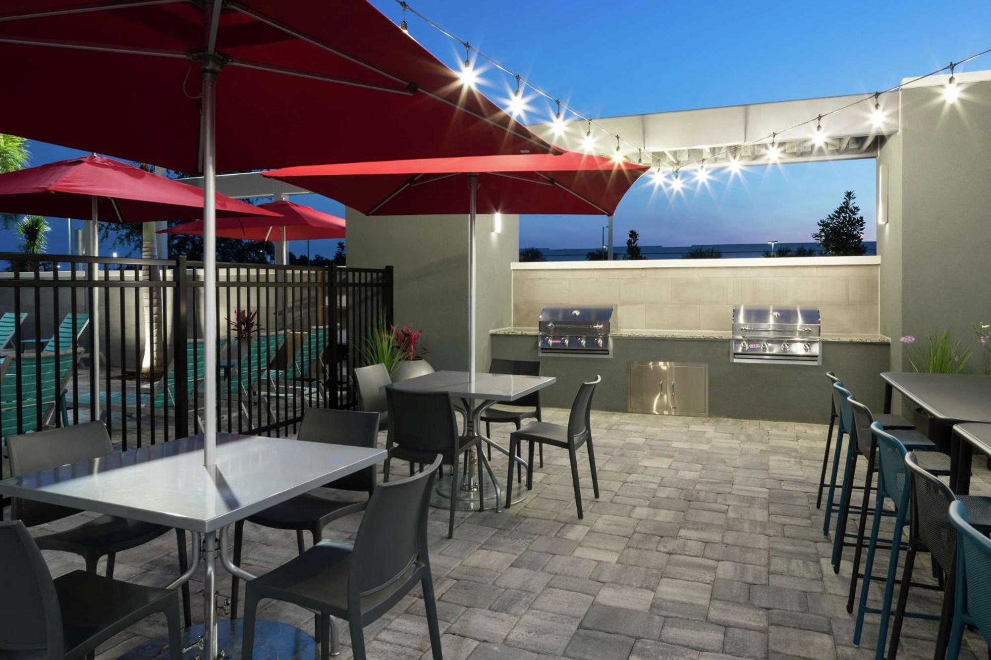 Home2 Suites By Hilton Orlando Airport Exterior photo